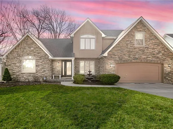 8007 N Highland Ave, Gladstone, MO 64118
