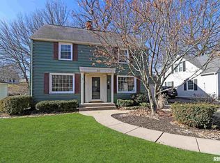 216 W Stonegate Rd, Peoria, IL 61614