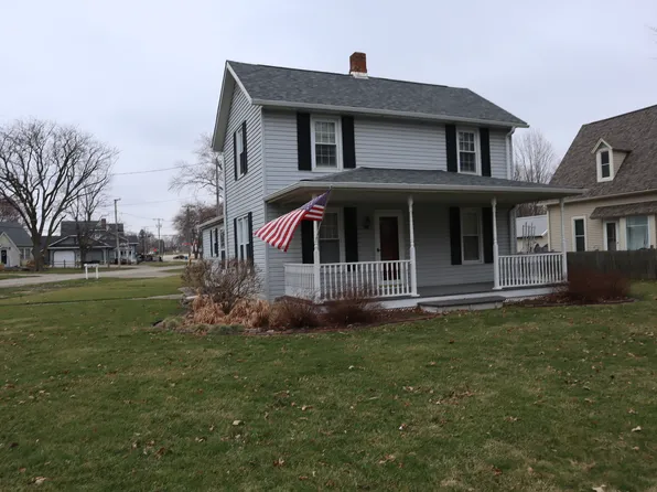 407 Ross St, Walnut, IL 61376