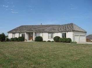 18180 Windsor Dr, Stilwell, KS 66085