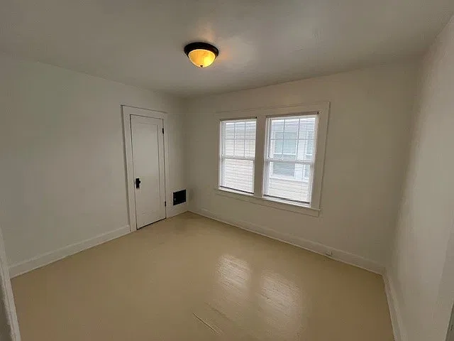 1227 S Champion Ave — Photo 5
