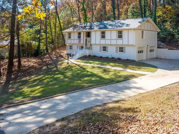 3583 Valley Cir, Birmingham, AL 35243