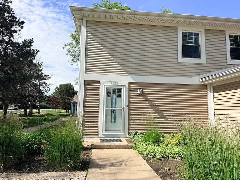302 Farmingdale Cir #302 — Photo 13