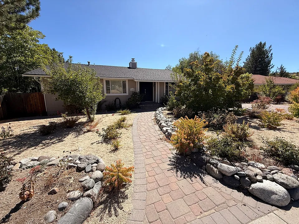1440 Joanie Ct