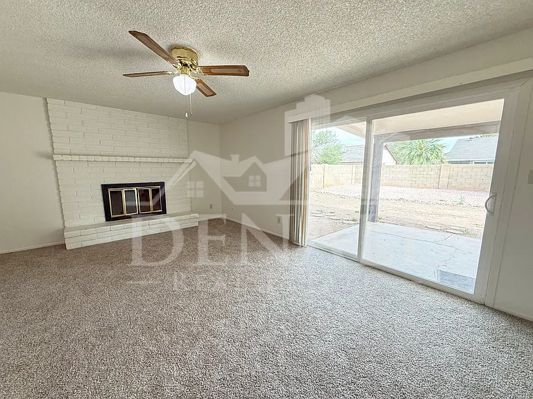1016 W Nido Ave — Photo 9