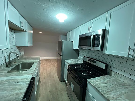 3rd image of 9 Winthrop St APT 3