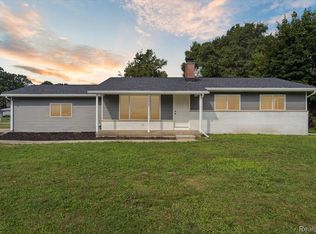 2067 N Genesee Rd, Burton, MI 48509