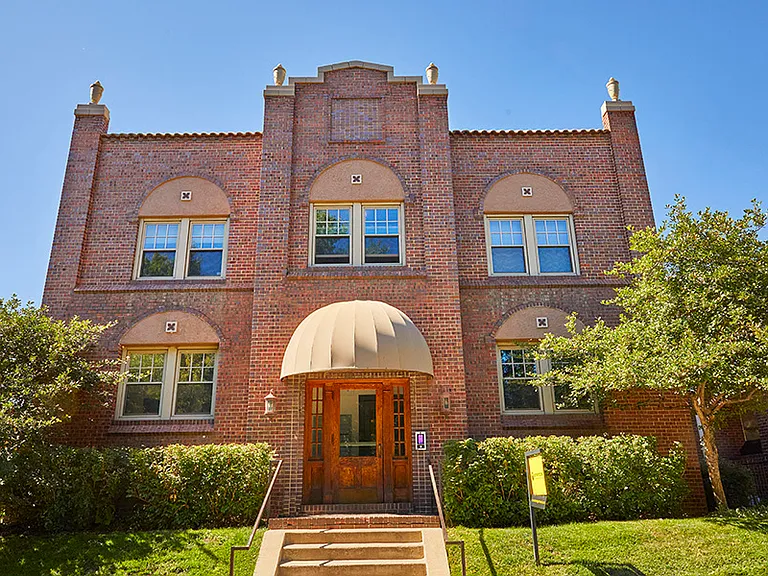 777 N Corona St — Photo 14
