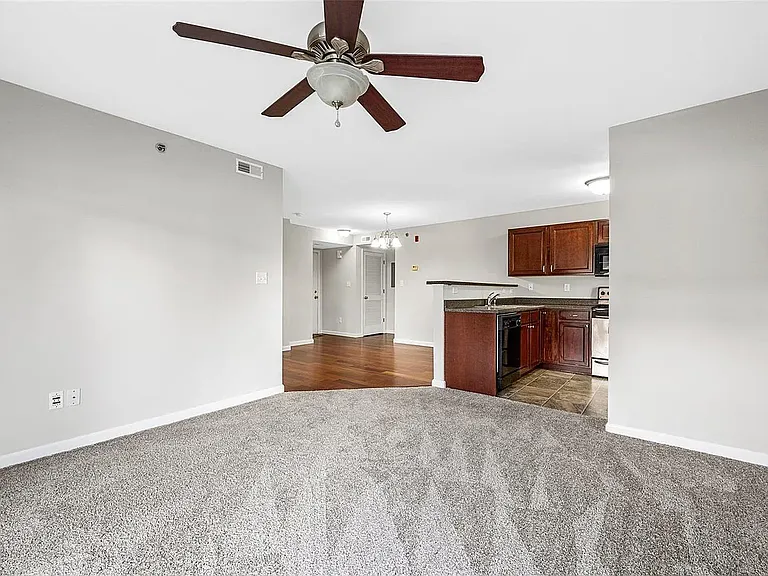 111 Saravalle Dr — Photo 21