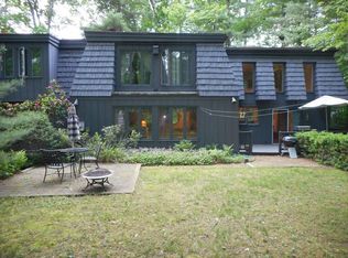 104 Walker Pond Rd, Sturbridge, MA 01566