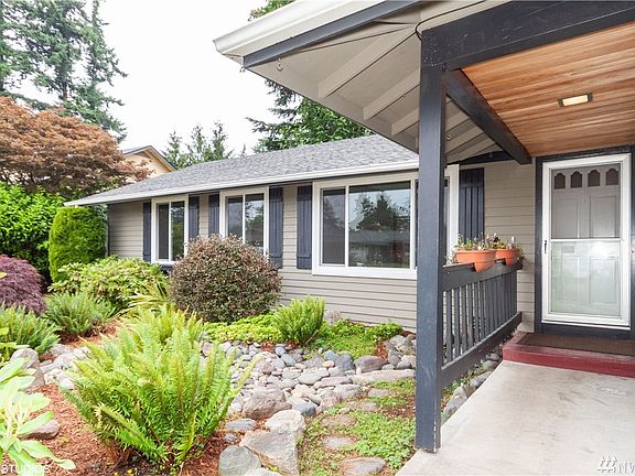 2nd image of 3005 14th St SE