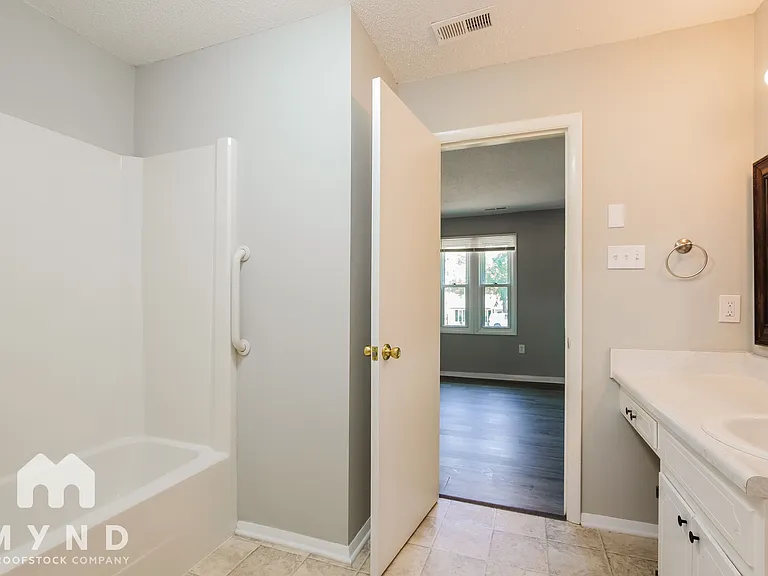 8401 Clear Meadow Ln — Photo 12