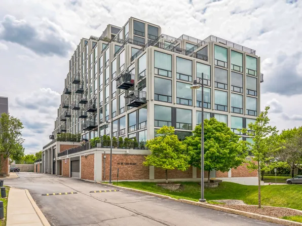 61 W 15th St APT 407, Chicago, IL 60605