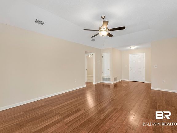 5th image of 7494 Elizabeth Dr