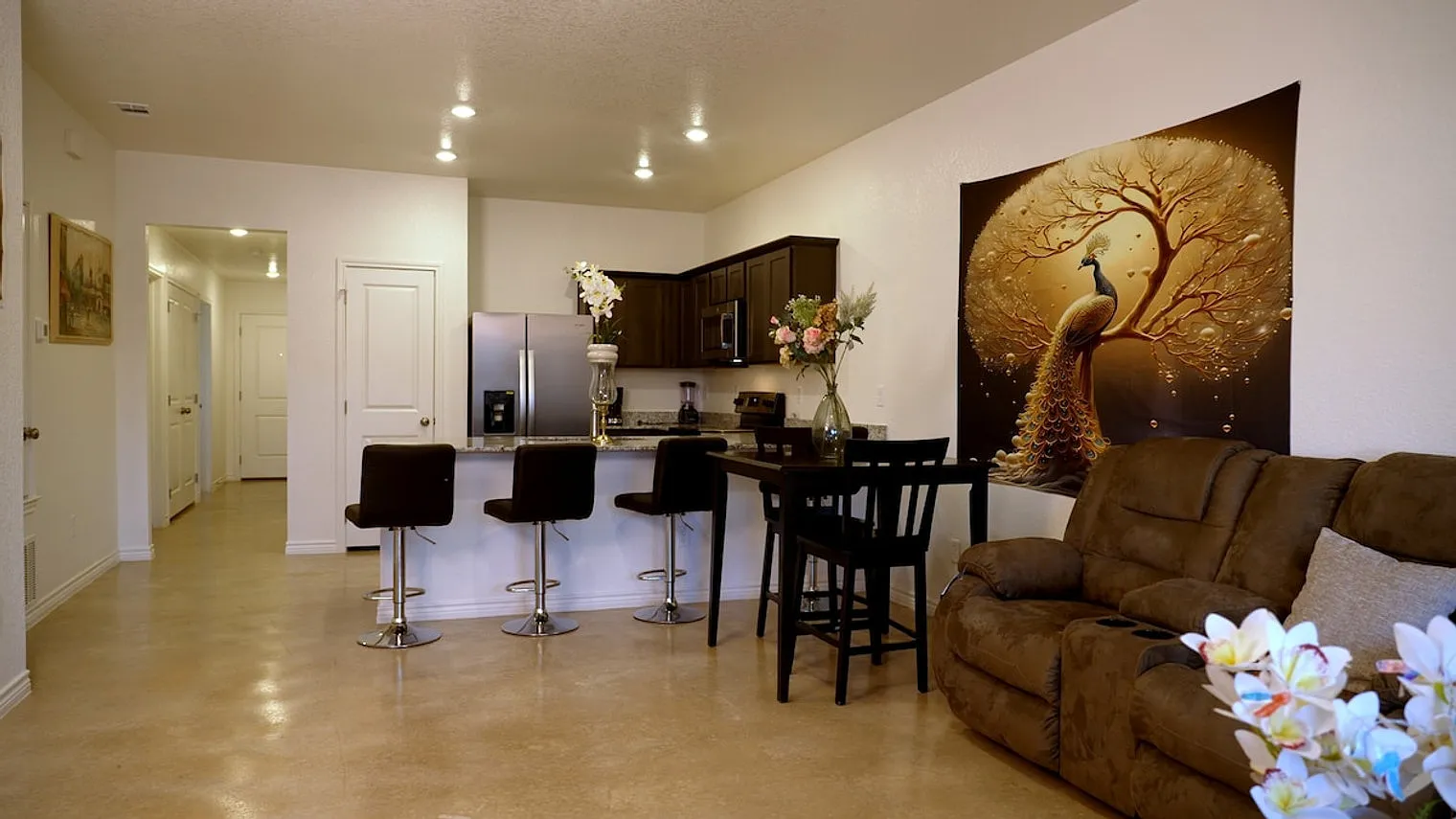 3 bed, 2.0 bath, 1291 sqft, $2,632 — Photo 1