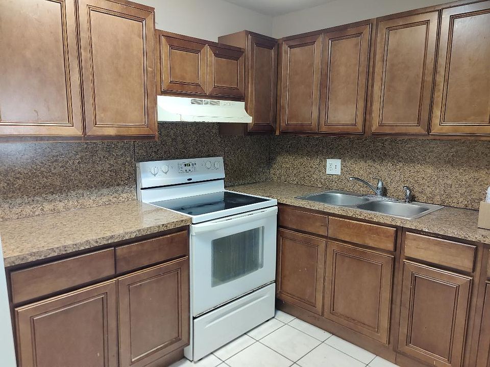 2nd image of 7515 NW 44th Ct #4
