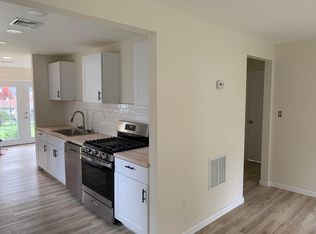 947 3rd St, Baden, PA 15005