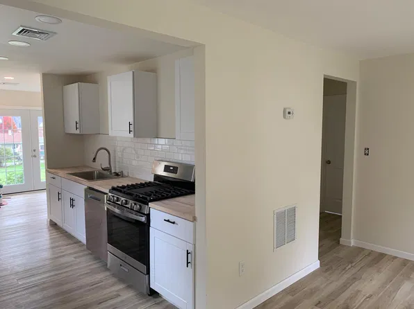 947 3rd St, Baden, PA 15005