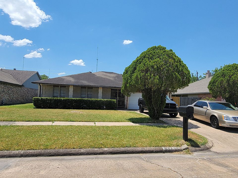 1st image of 2526 Edgedale Dr