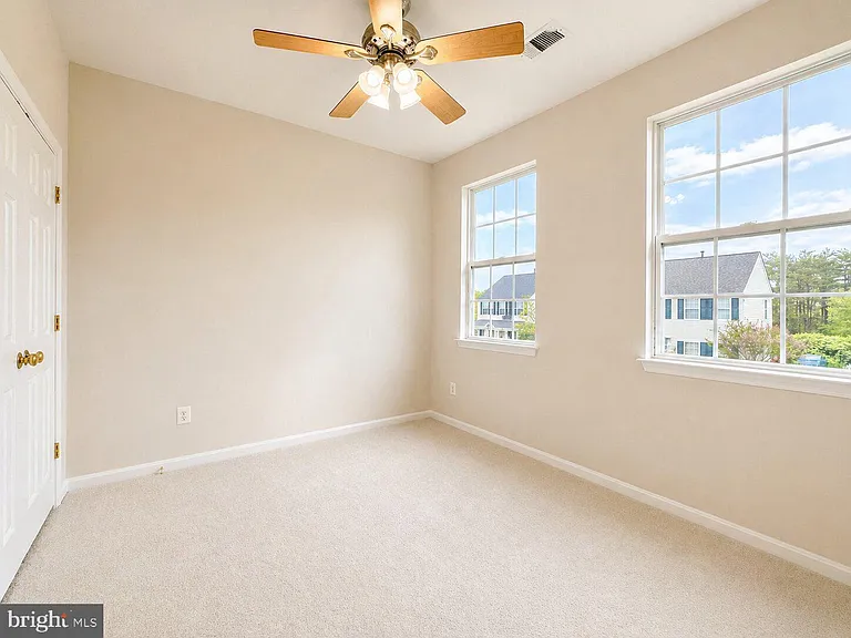12434 Iona Sound Dr — Photo 16