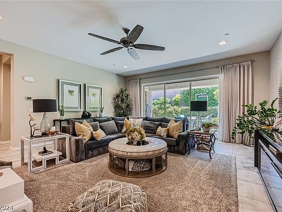 5th image of 477 Wildflower Ave