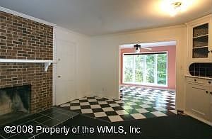 2nd image of 104 Sixpence Ct