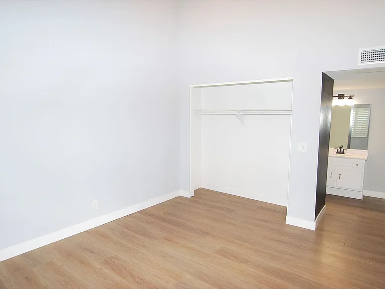 955 E 3rd St #303 — Photo 17