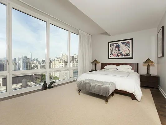 Sold by Sotheby's International Realty | media 25