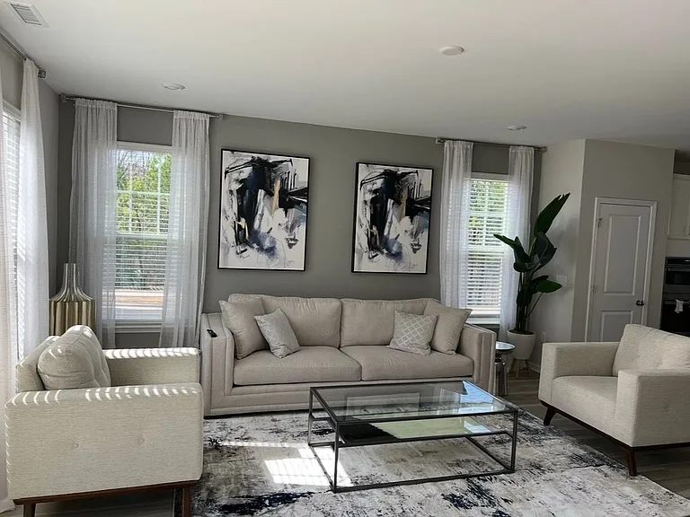 Manorhaven Dr — Photo 1