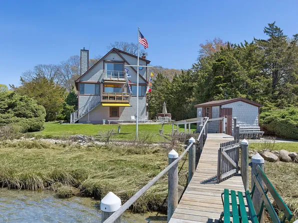 100 Crescent St, Sag Harbor, NY 11963