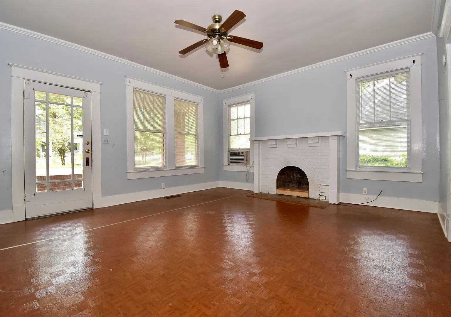 One Bedroom Unit Close to LA Tech — Photo 4