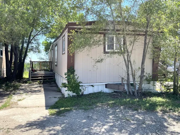413 E 5th St, Pierre, SD 57501