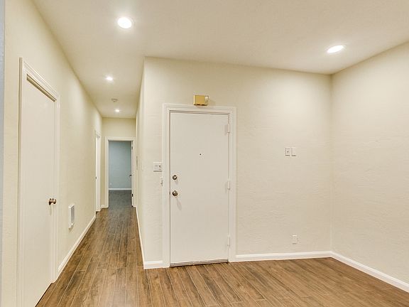 3rd image of 819-831 Sacramento St #28