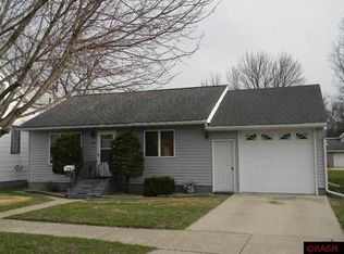 105 Walnut St SW, Sleepy Eye, MN 56085