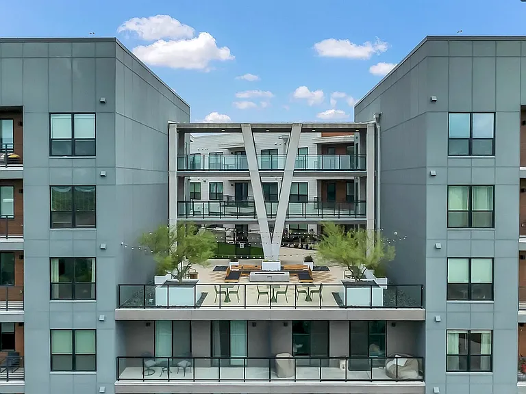 1701 Simond Ave #315 — Photo 30
