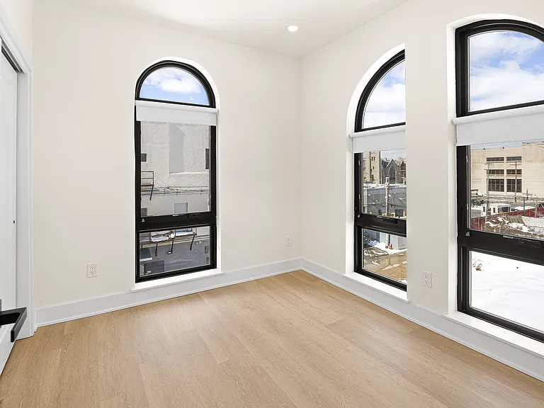 Welcome to Residence at North Park One — Photo 8