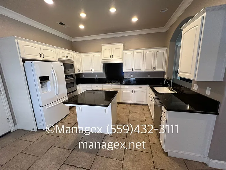 9708 N Willey Ct — Photo 8