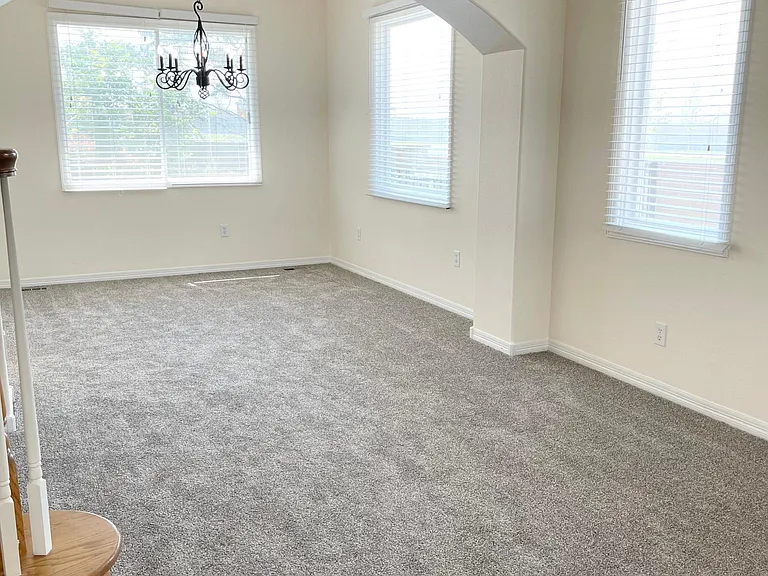 5111 Hogan Ct — Photo 4