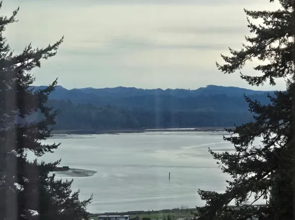 2439 Sherman, 2439 Sherman Ave #8, North Bend, OR 97459