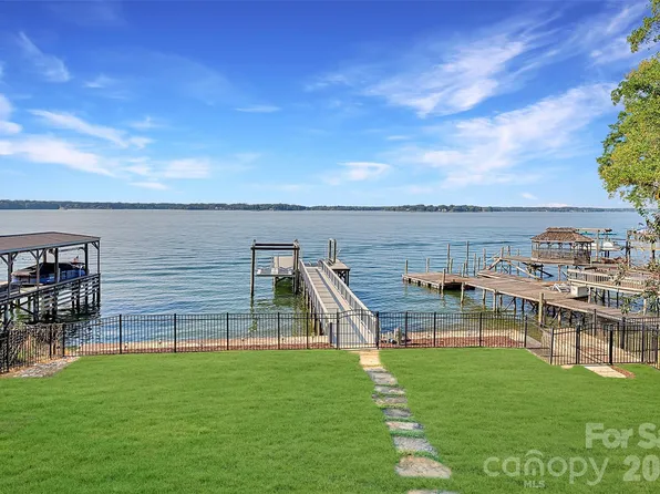 21013 Island Forest Dr, Cornelius, NC 28031