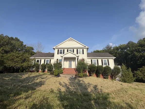 1130 Wrights Ln, Gallatin, TN 37066