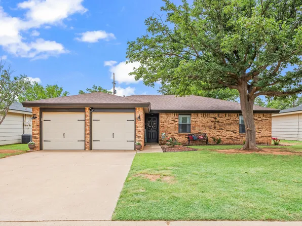 318 Walnut St, Levelland, TX 79336