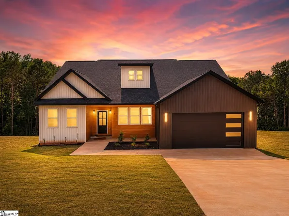 500 Skyline Dr, Campobello, SC 29322