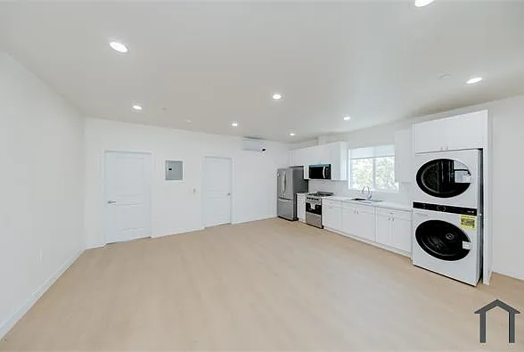 233 N Chicago St #235-12 — Photo 1