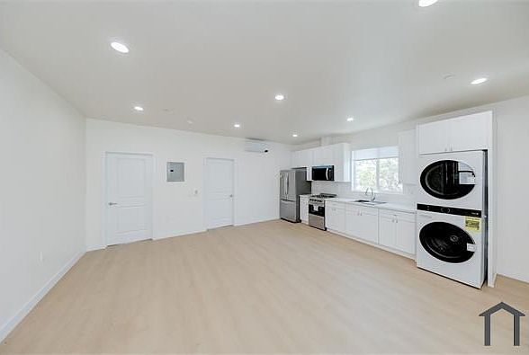 1st image of 233 N Chicago St #237