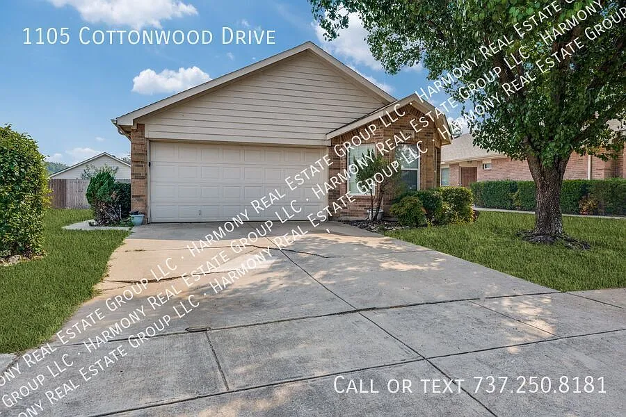 4 bed, 2.0 bath, 1611 sqft, $2,050 — Photo 1