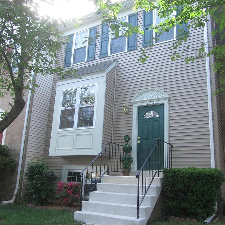 Exterior (Front)
