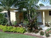 1st image of 569 SE 15th Ave