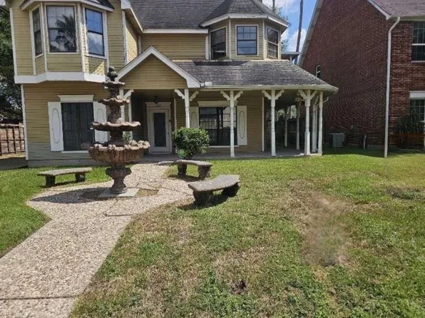 227 Wood Loop St, Houston, TX 77015