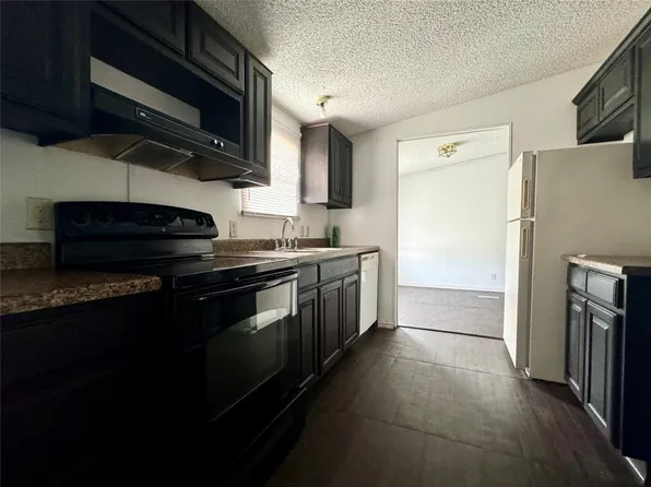 13400 Mountain Creek Dr, Venus, TX 76084